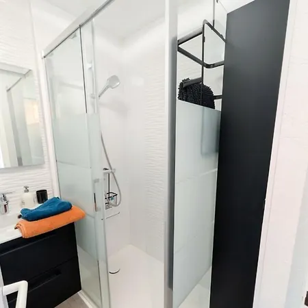 With Balcony - Les Reves Bleus