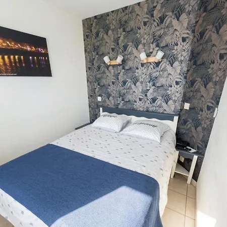With Balcony - Les Reves Bleus Daire
