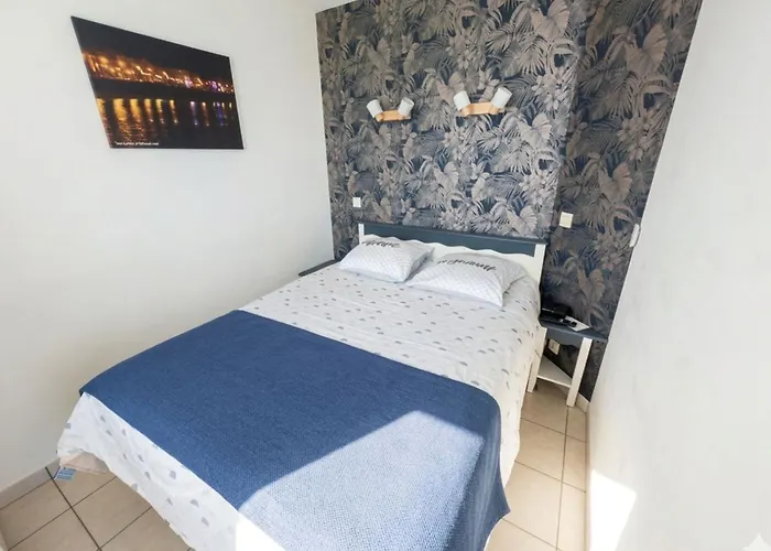 With Balcony - Les Reves Bleus Apartment