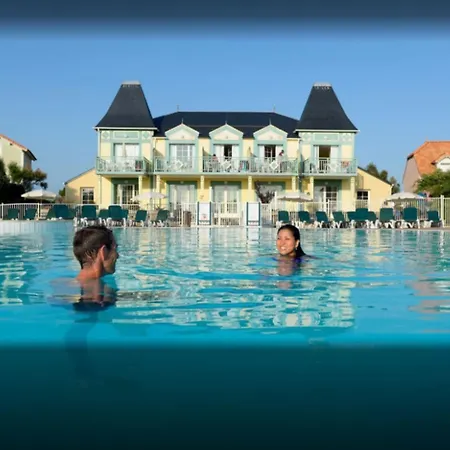 With Balcony - Les Reves Bleus Apartman