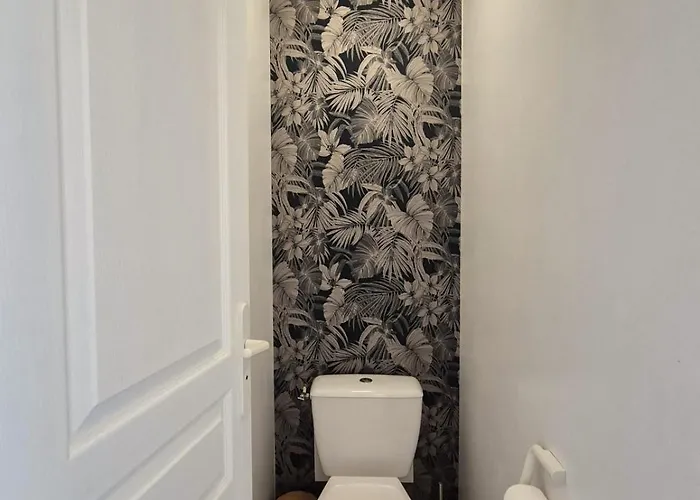 With Balcony - Les Reves Bleus דירה *