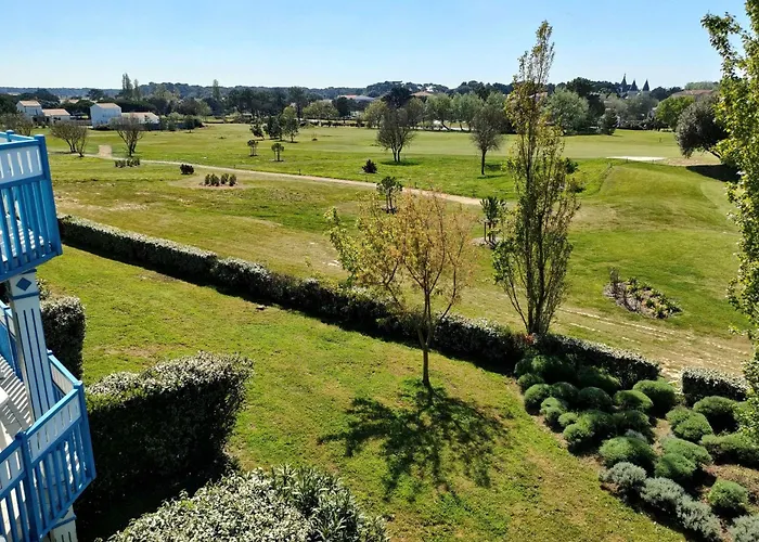 With Balcony - Les Reves Bleus